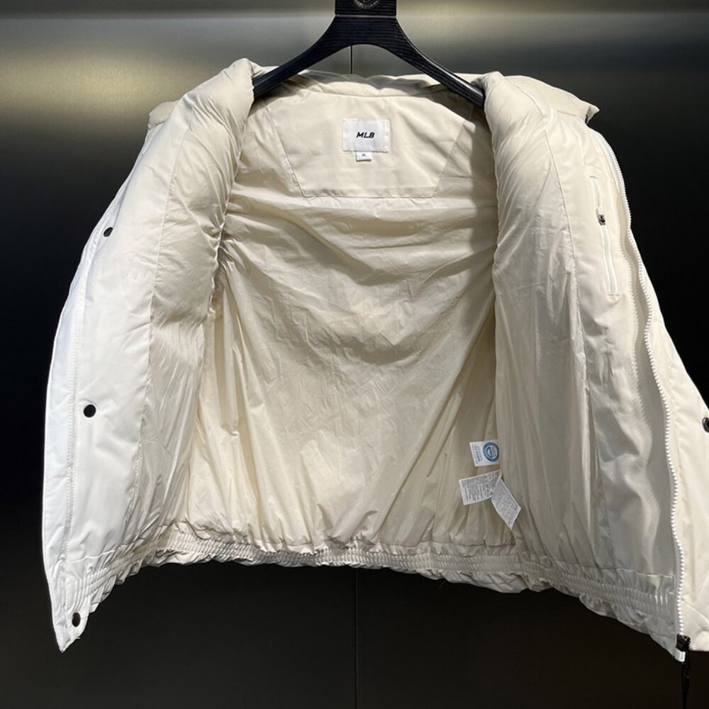 White MLB Down Vest - Picture 7 of 9